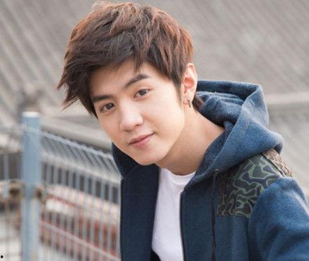 陈哲远圈内爆料,娱乐圈背后的真实故事 第1张 陈哲远圈内爆料,娱乐圈背后的真实故事 第1张